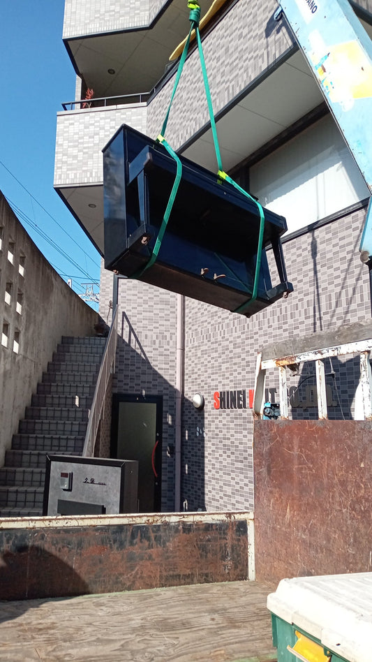 ユニックでの吊り降ろし作業